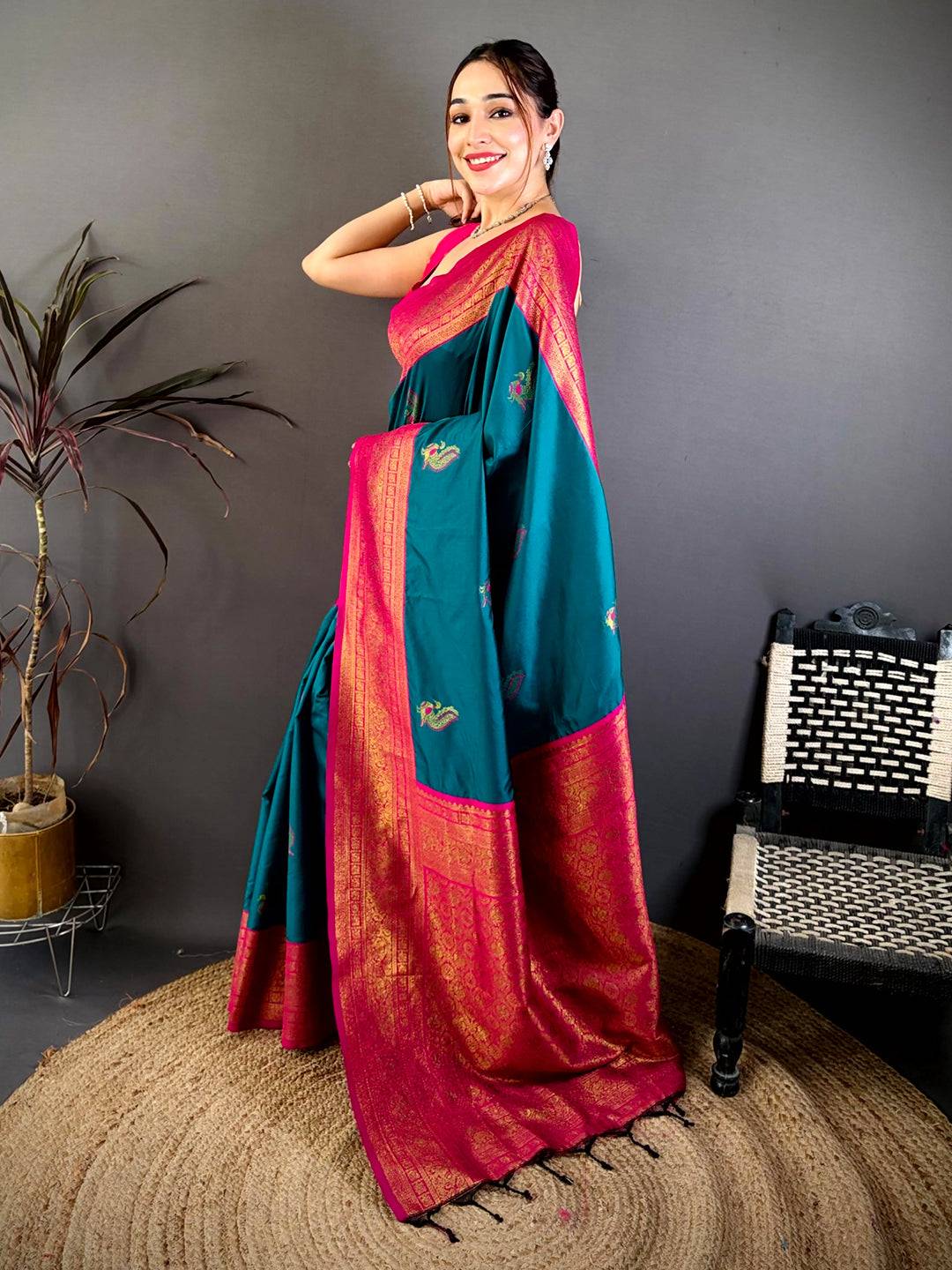 Soft Gadwal Minakari Butta Pattu Saree