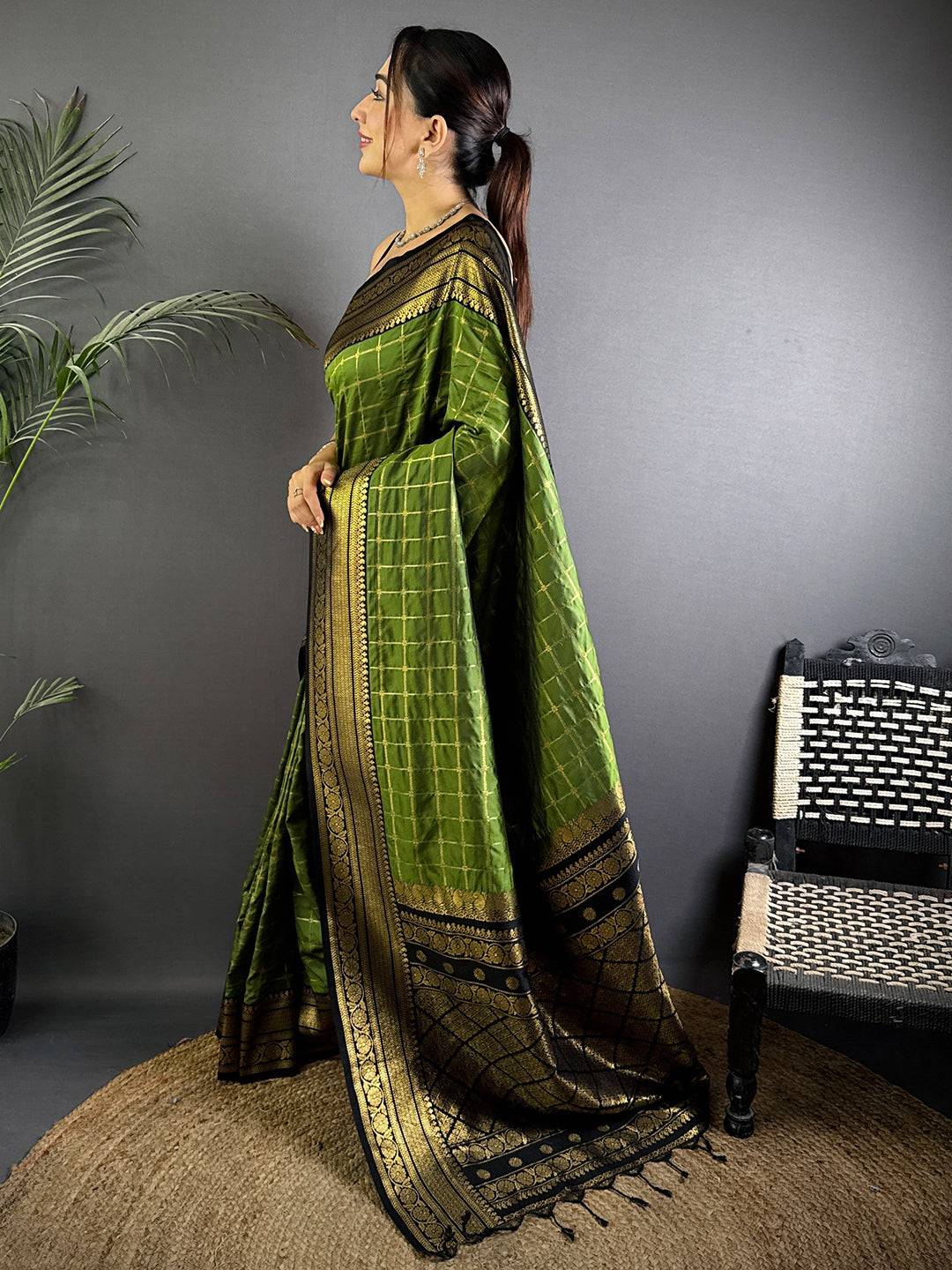 Green Self Chex Soft Silk Pattu Saree