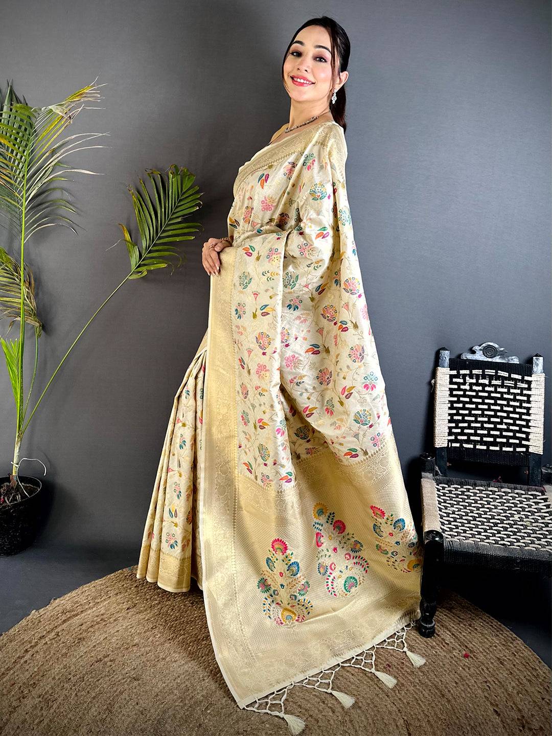Cream Banarasi Minakari Floral Silk Pattu Saree

