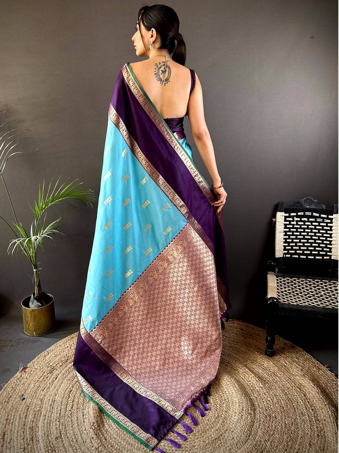 Ethereal Sky Gadhwal Soft Silk Pattu Saree


