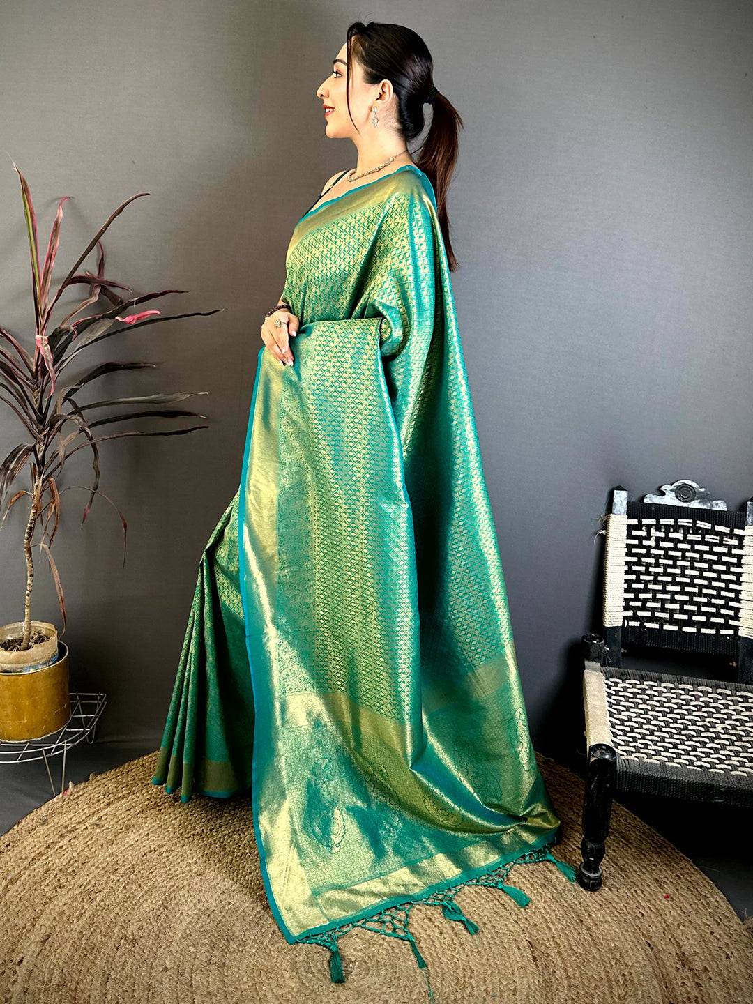 Radiant Teal Kanjivaram Zari Silk Pattu Saree