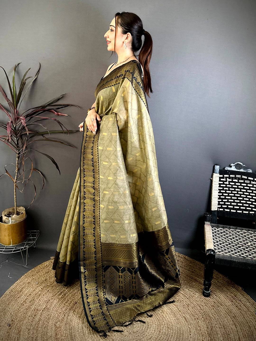 Stylish Banarasi Katan Silk Zari Pattu Saree