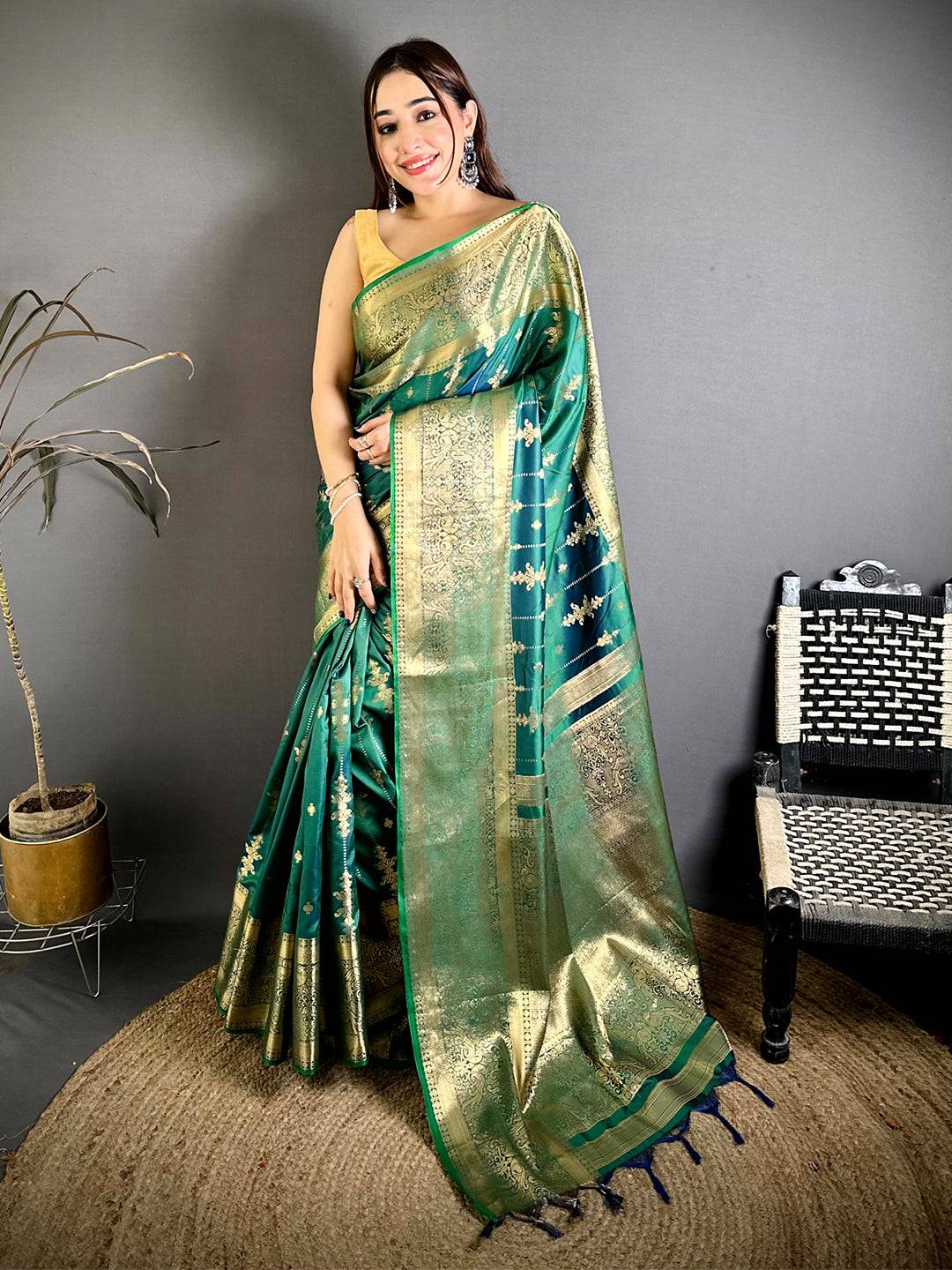 Royal Banarasi Katan Big Zari Border Pattu Saree
