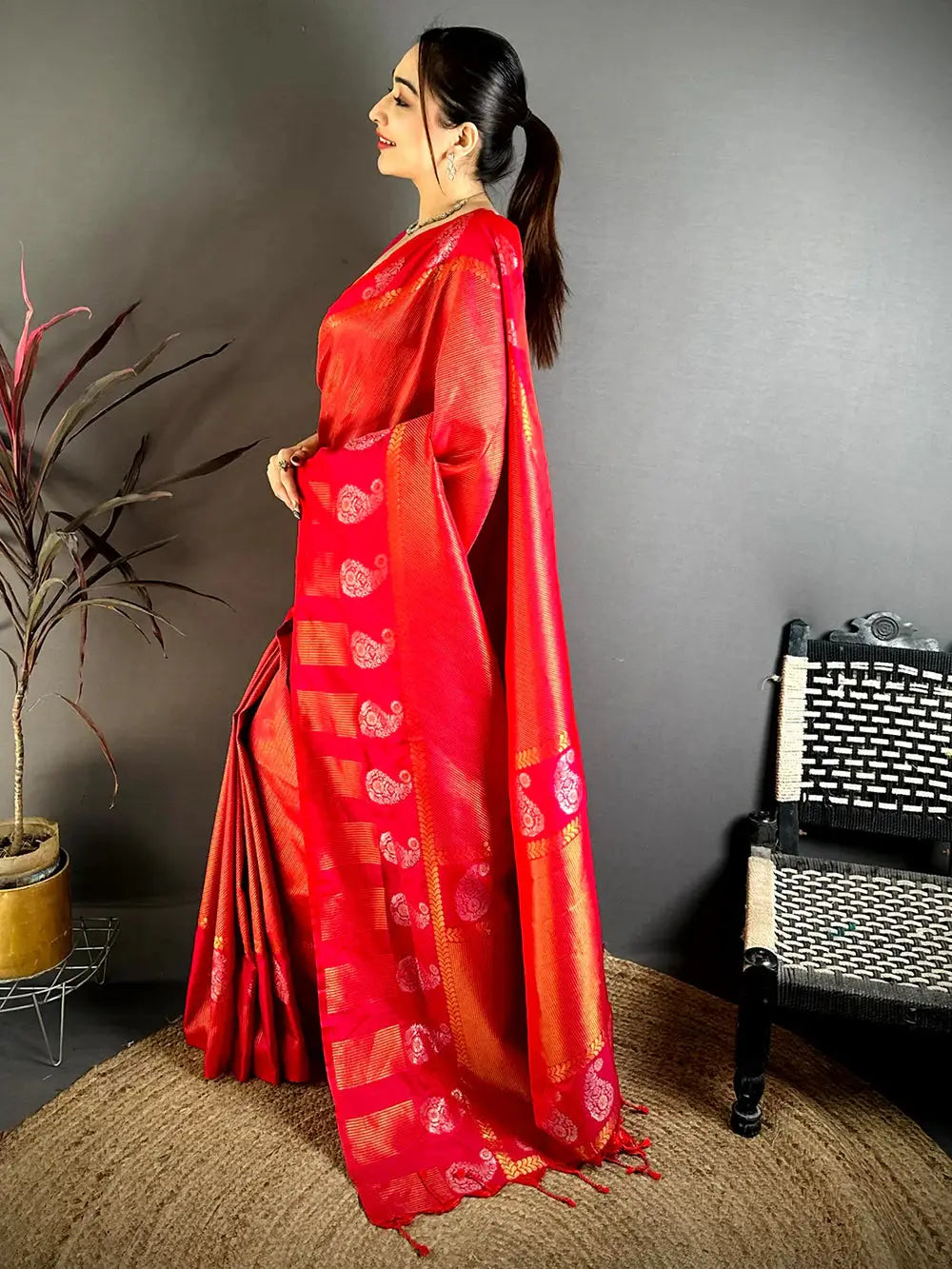 Royal Minakari Weave Kanchi Pattu Saree