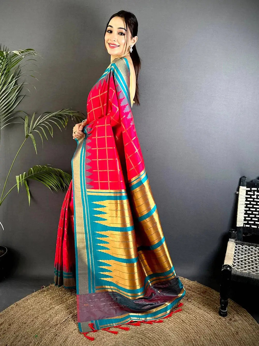 Opulent Dual Tone Gold Zari Pattu Saree