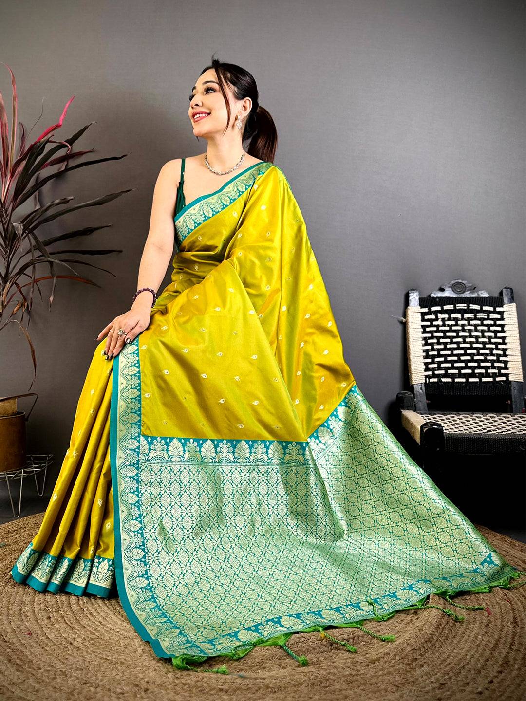 Lime Yellow Royal Gadwal Silk Pattu Saree