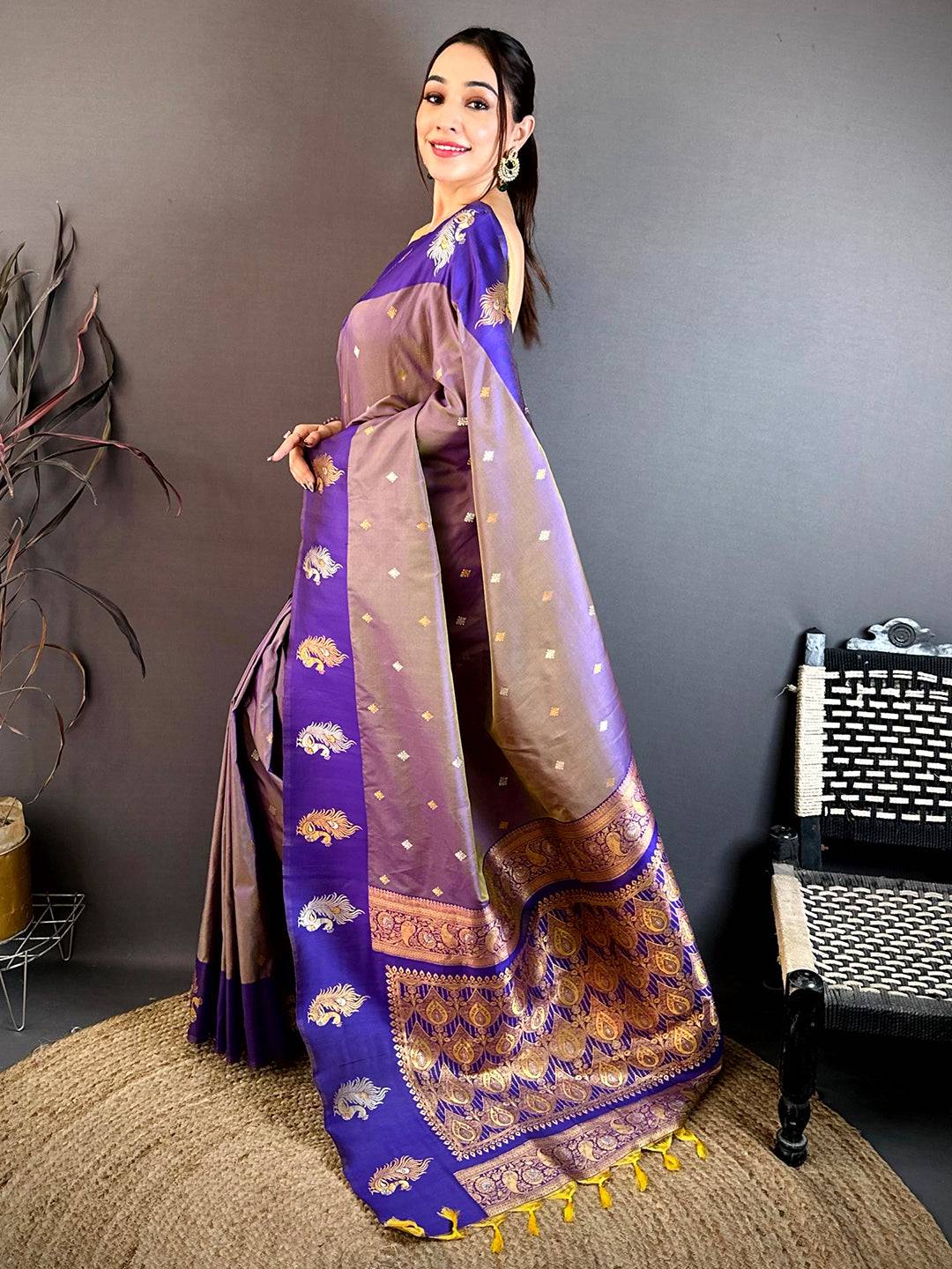 Classic Gold Silver Zari Rettapatta Border Pattu Saree