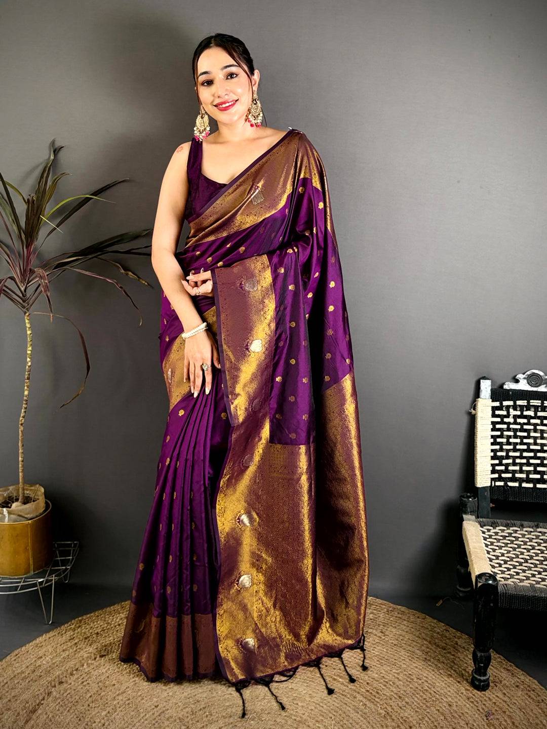 Elegant Ethnic Motif Soft Silk Rich Pallu Pattu Saree