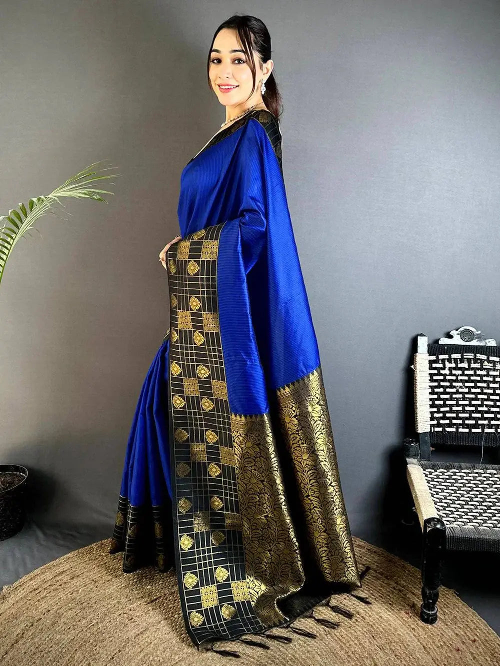Black Gadwal Border Banarasi Katan Pattu Saree
