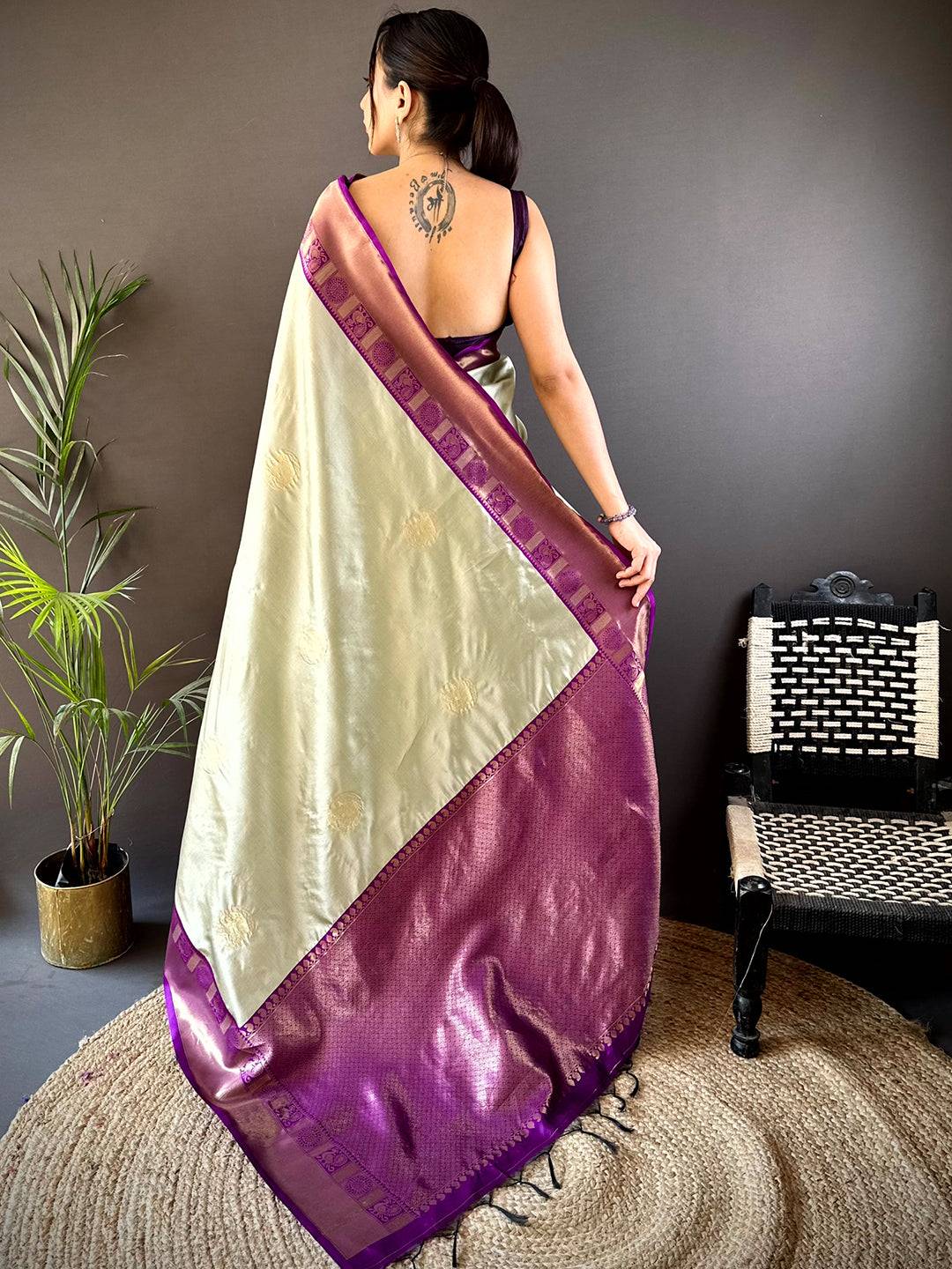 Opulent Pista Banarasi Katan Silk Pattu Saree