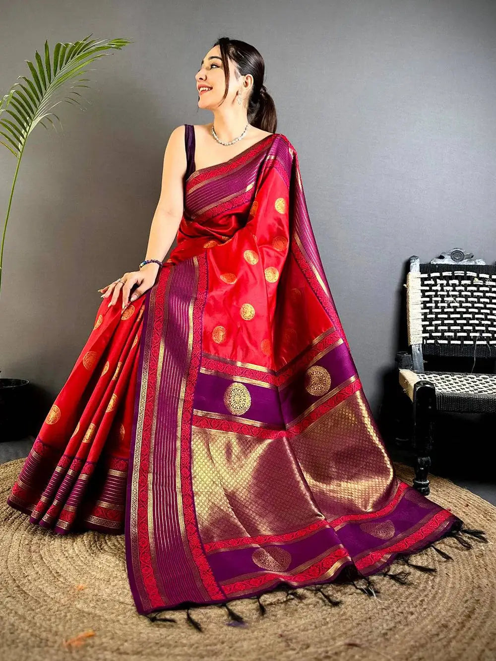 Elephant Zari Banarasi Soft Silk Pattu Saree


