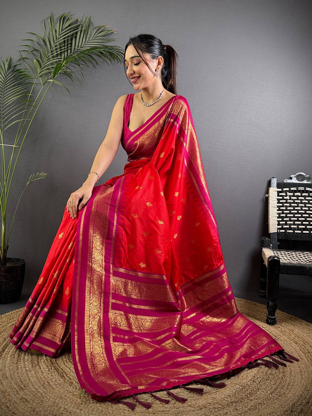 Rose Red Gadwal Border Soft Silk Pattu Saree