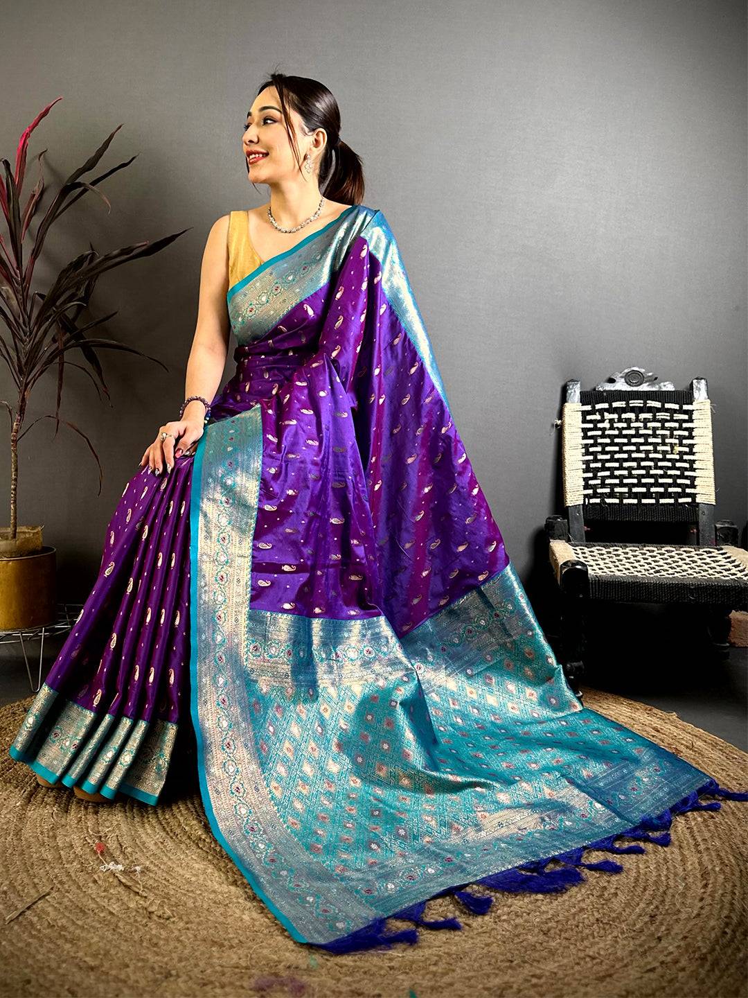 Vibrant Dual Shade Kanjivaram Pattu Saree