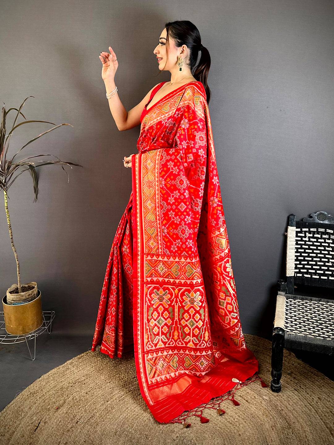 Red Soft Semi Silk Ikkat Patola Weaving Pattu Saree