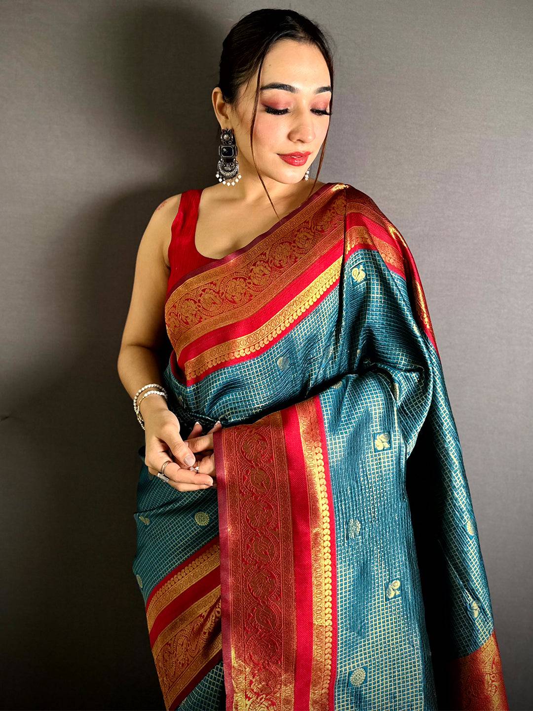 Stylish Banarasi Katan Contrast Border Pattu Saree