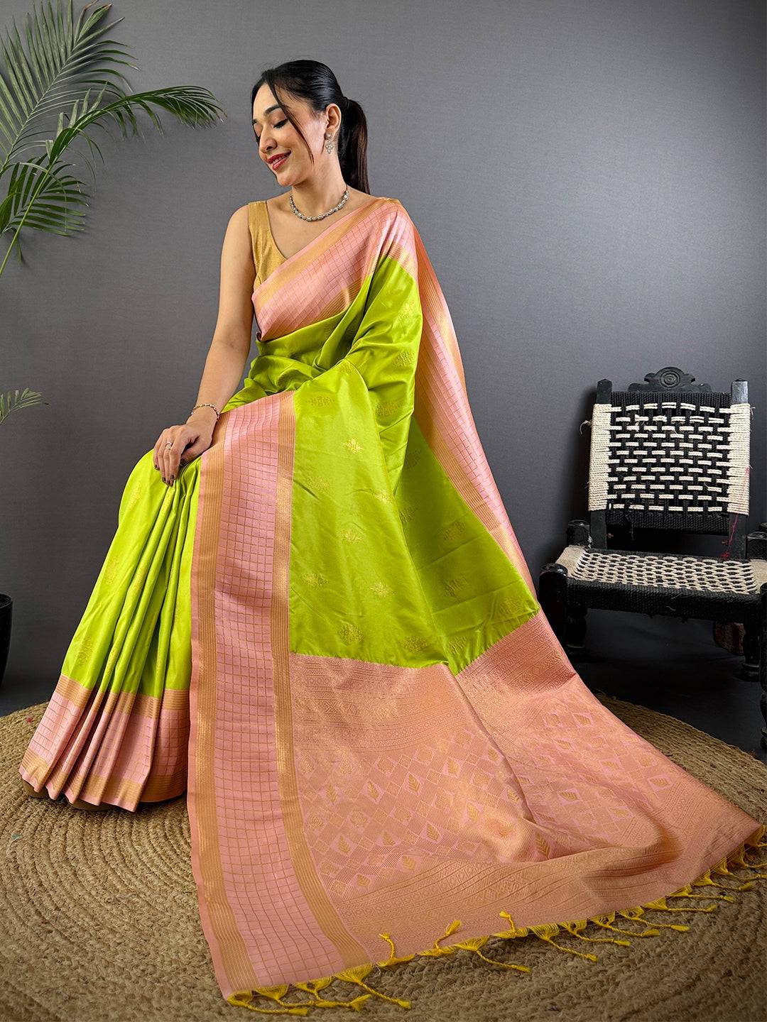 Green Kolam Zari Butta Soft Silk Pattu Saree