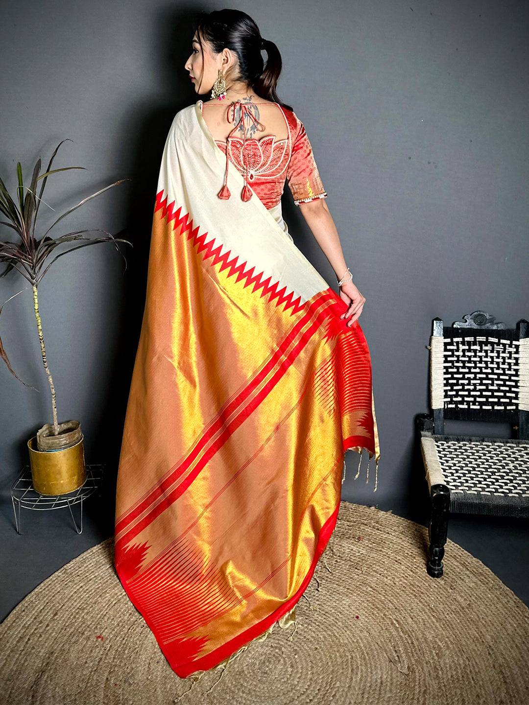 Classic Soft Silk Woven Temple Pattu Saree