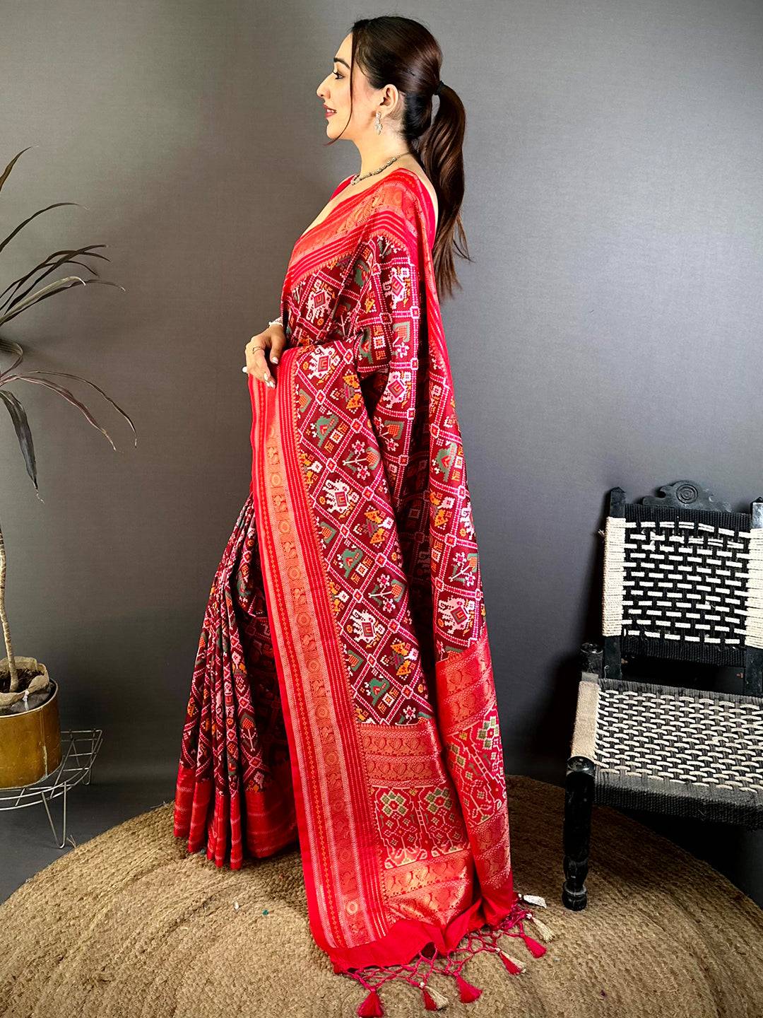 Regal Double Ikkat Patola Kanchi Border Pattu Saree