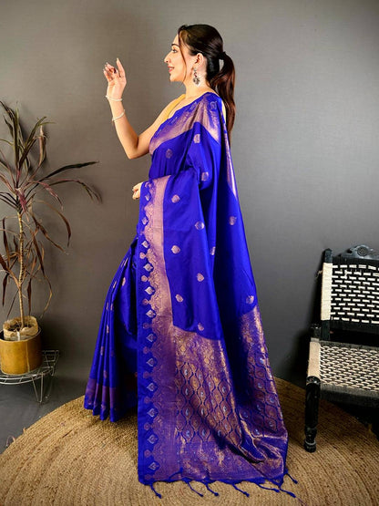 Classic Gold Woven Pallu Contrast Border Pattu Saree