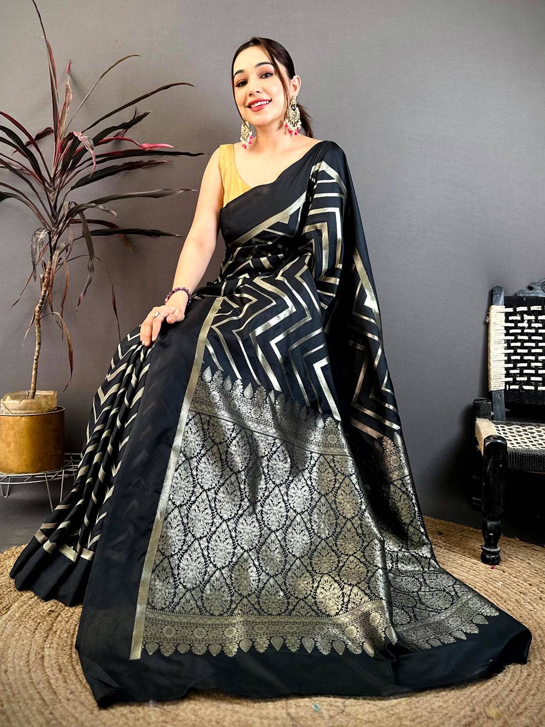 Black Geometric Zari Weave Banarasi Pattu Saree