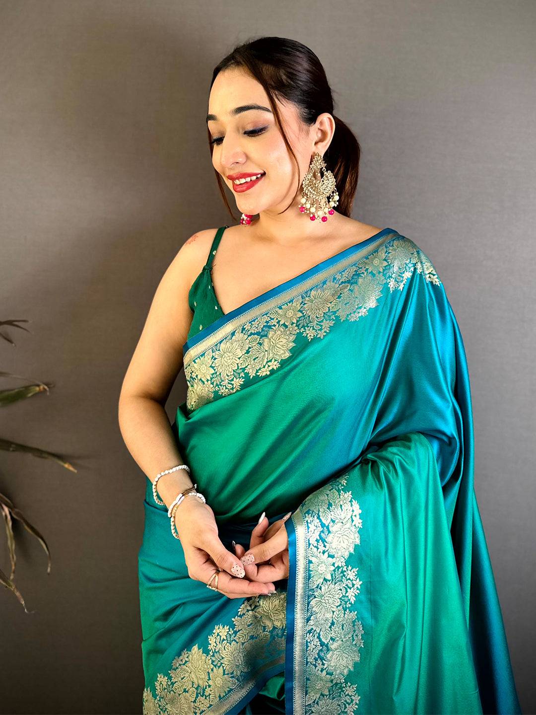 Stylish Ombre Weaving Mashru Silk Pattu Saree