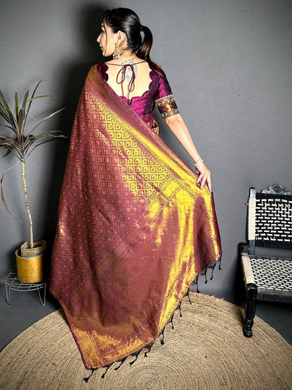 Classic Soft Silk Geometric Woven Pattu Saree