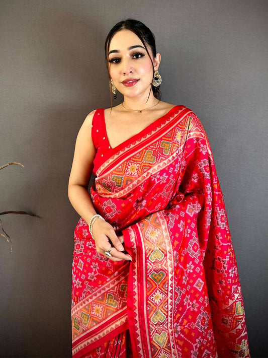 Pink Soft Semi Silk Ikkat Patola Weaving Pattu Saree
