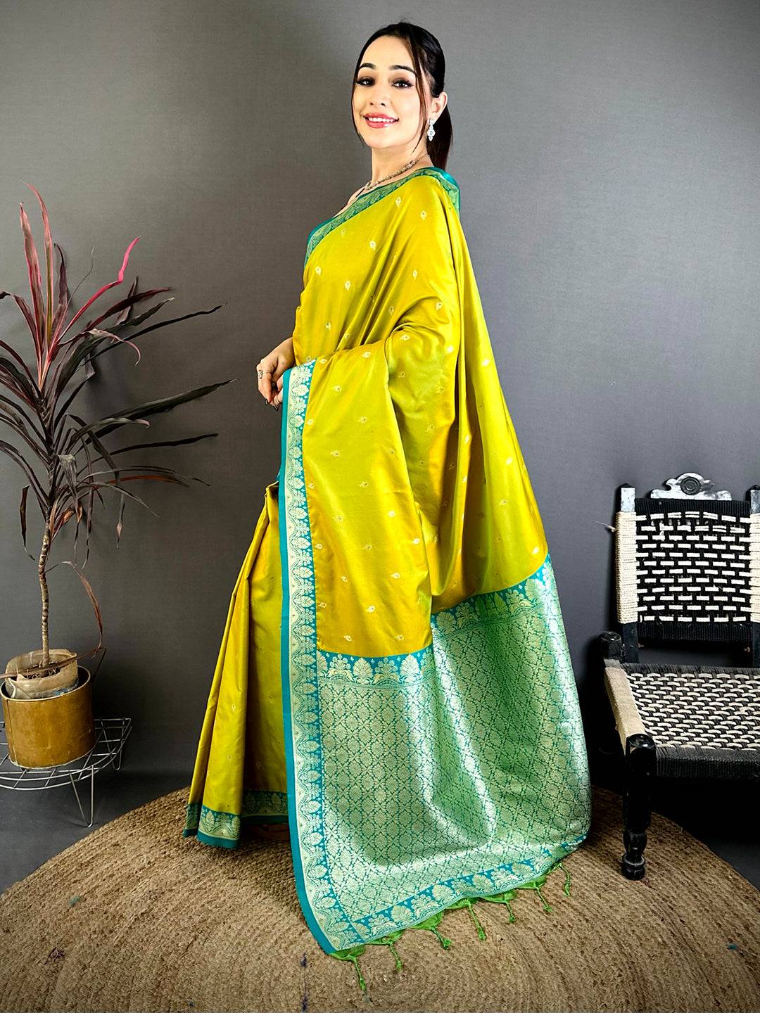 Lime Yellow Royal Gadwal Silk Pattu Saree