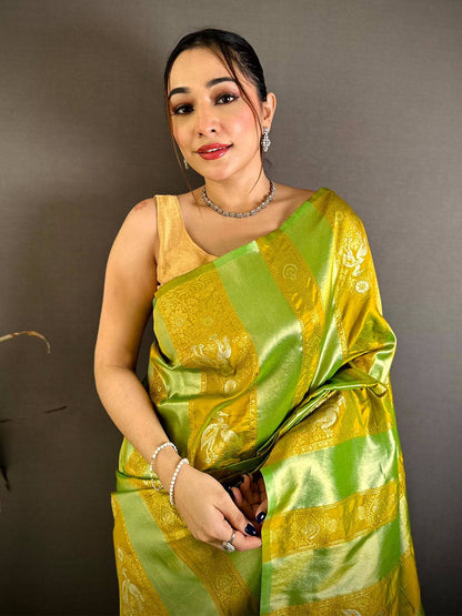 Elegant Two Tone Weaving Soft Silk Pattu Saree