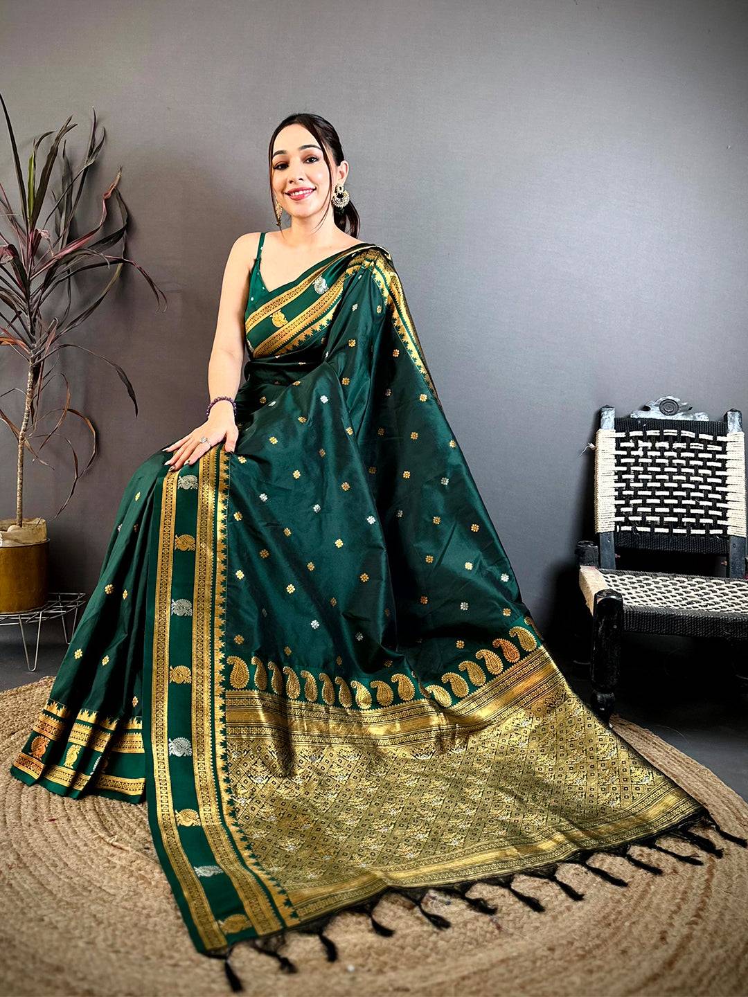 Classic Green Banarasi Katan Silk Zari Pattu Saree