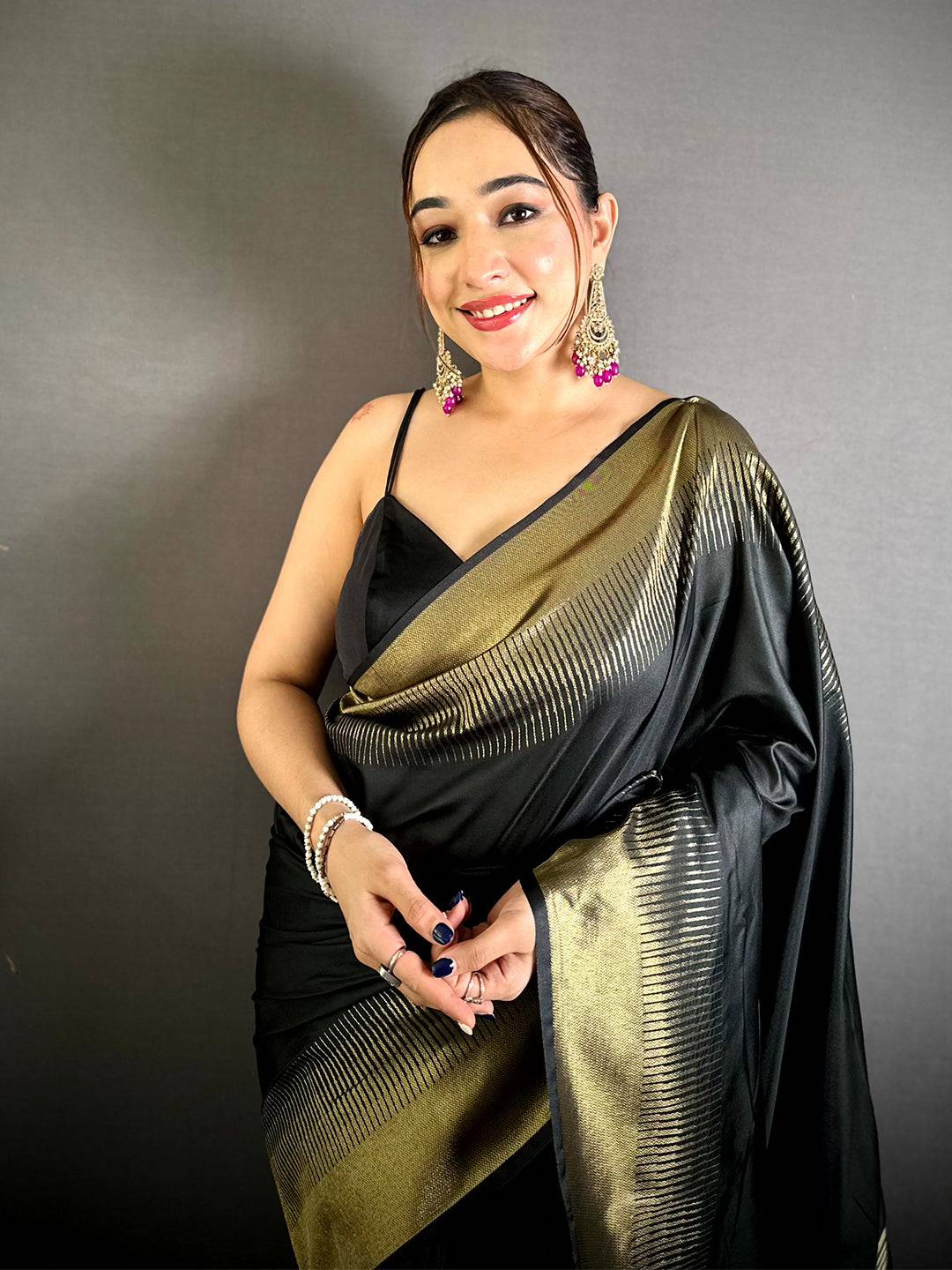 Dark Black Plain Body Ikkat Border Pattu Saree
