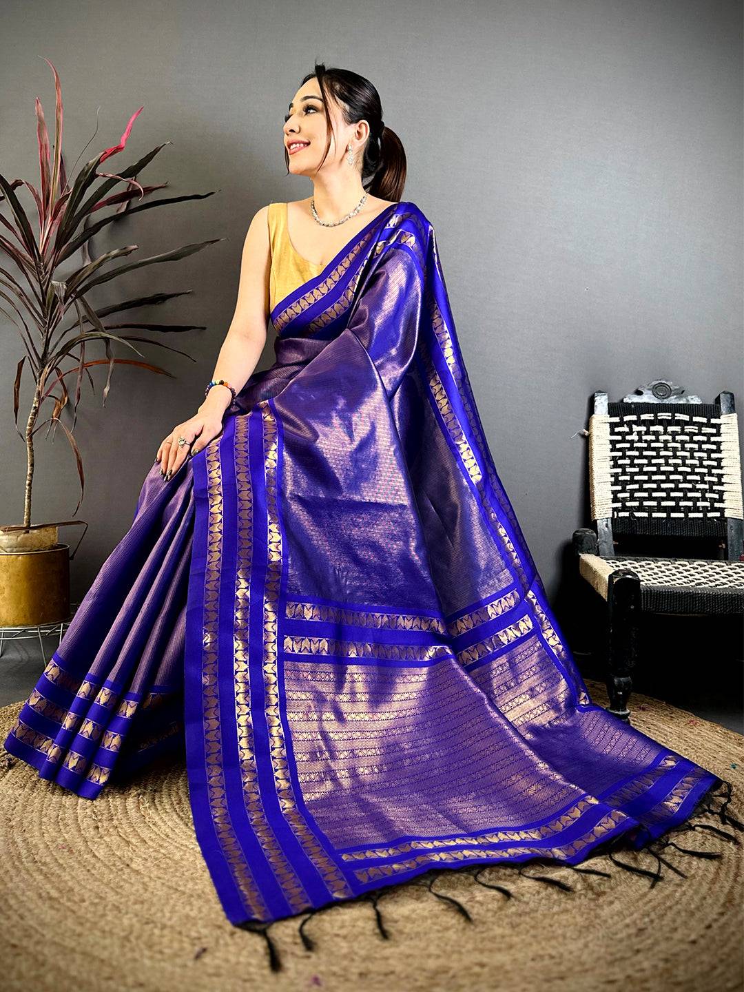 Royal Soft Silk Double Ikkat Gadwal Pattu Saree