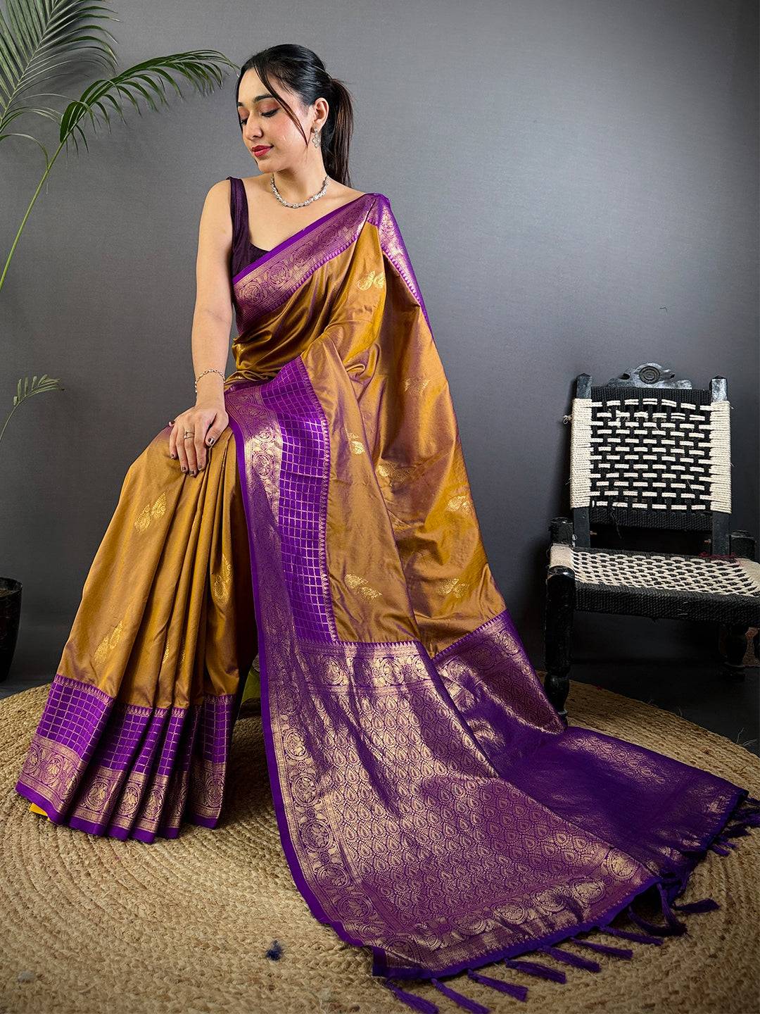 Golden Grace Tilak Butta Soft Silk Pattu Saree