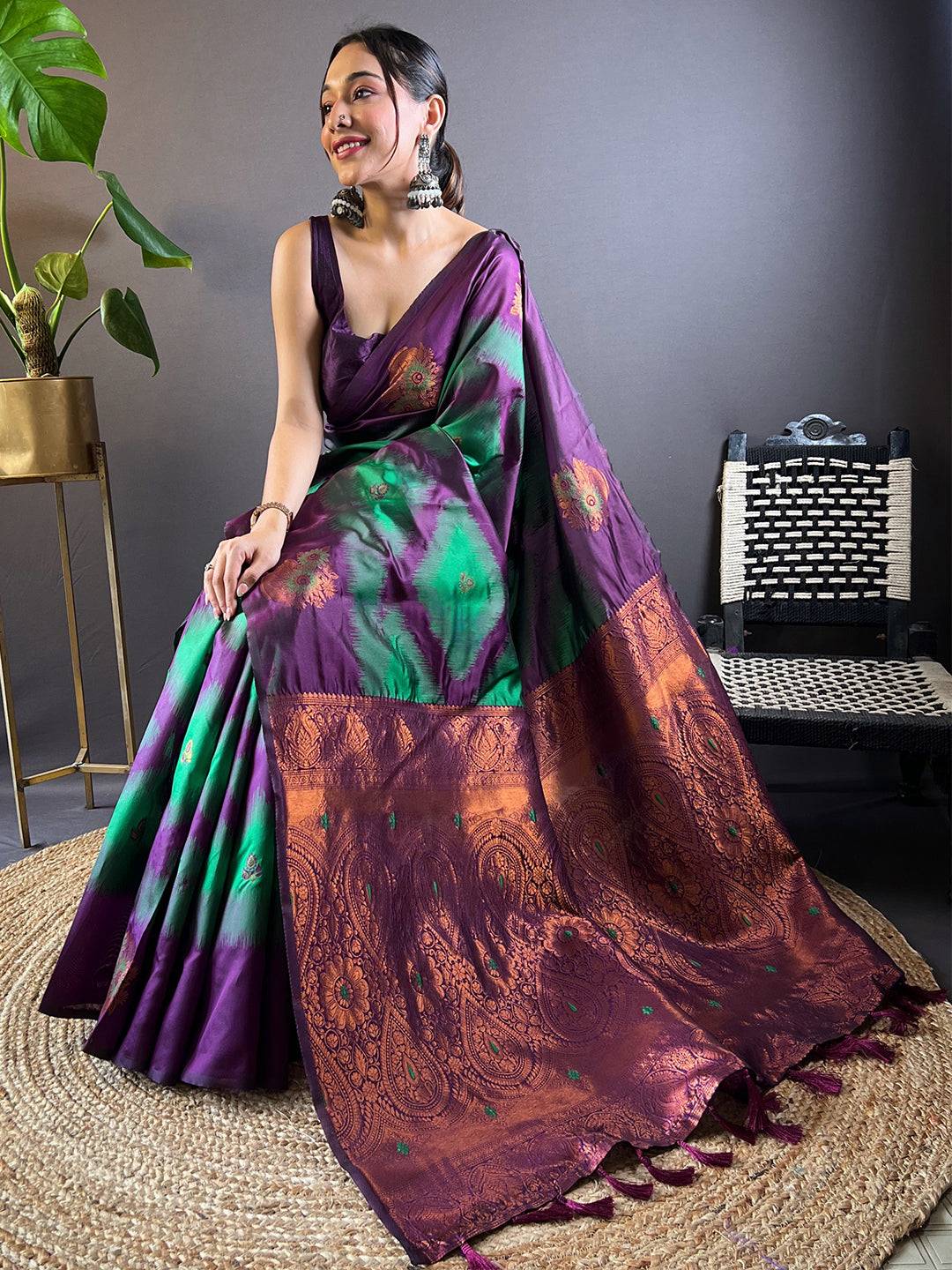 Dark Green Tussar Silk Ikkat Weaving Pattu Saree