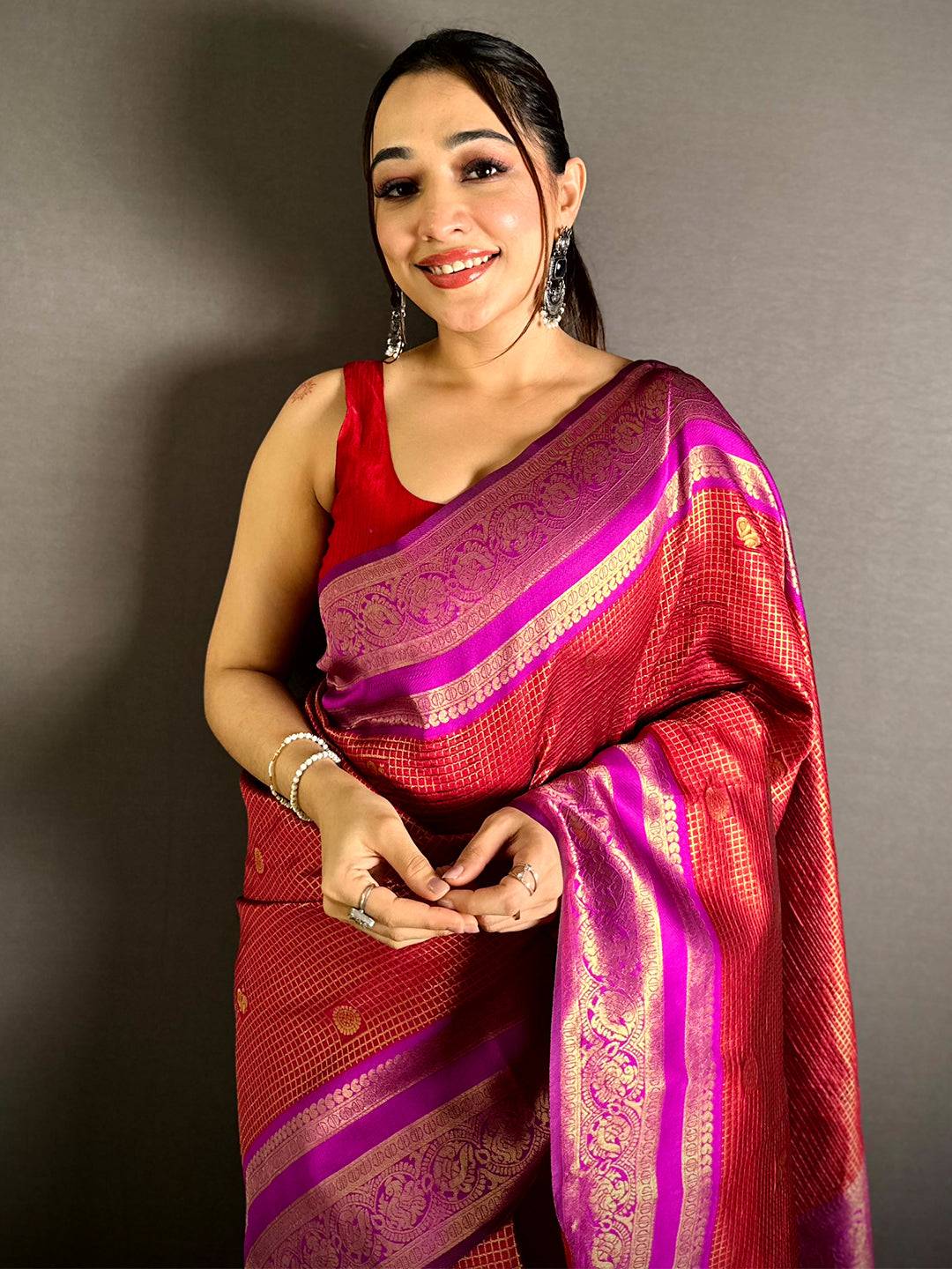 Celebrity Banarasi Katan Contrast Border Pattu Saree