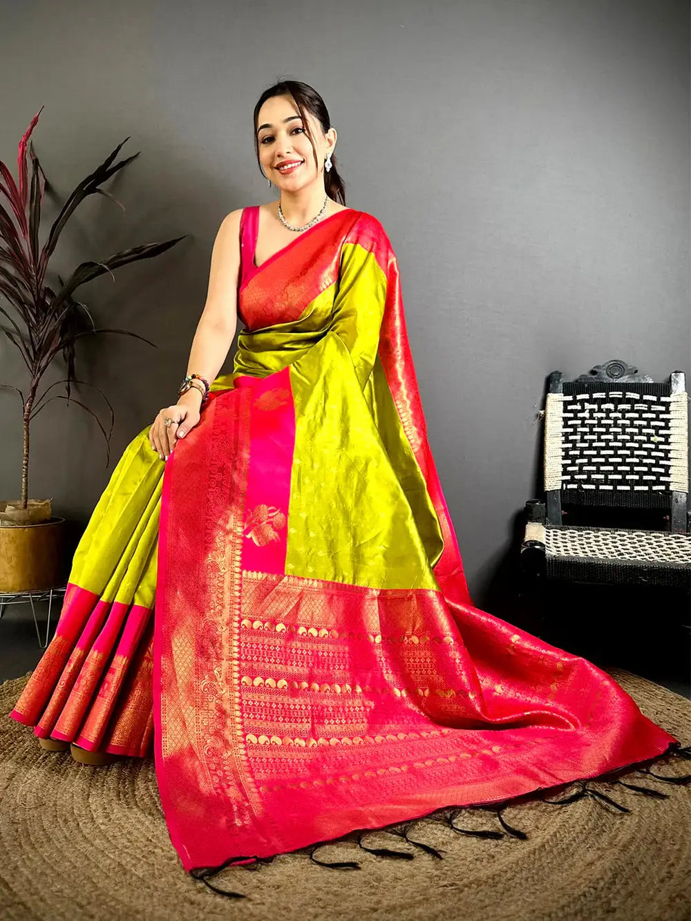 Royal Gadwal Banarasi Katan Silk Pattu Saree

