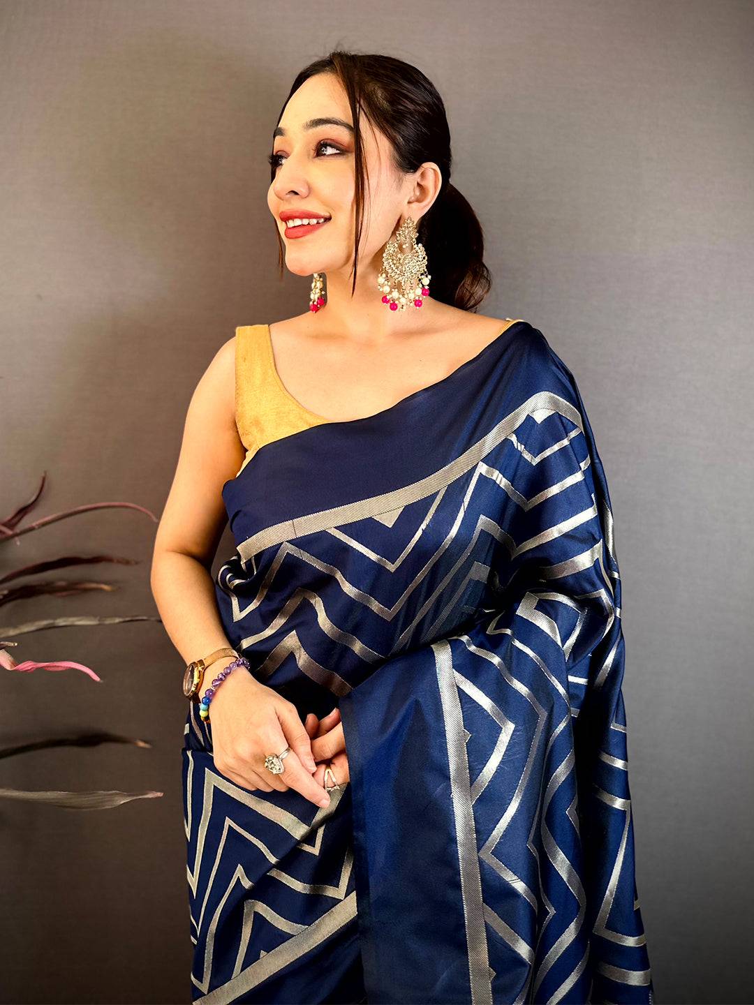 Navy Geometric Zari Weave Banarasi Pattu Saree