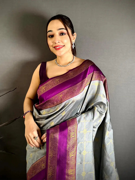 Grey Check Weave Gadwal Pattu Saree