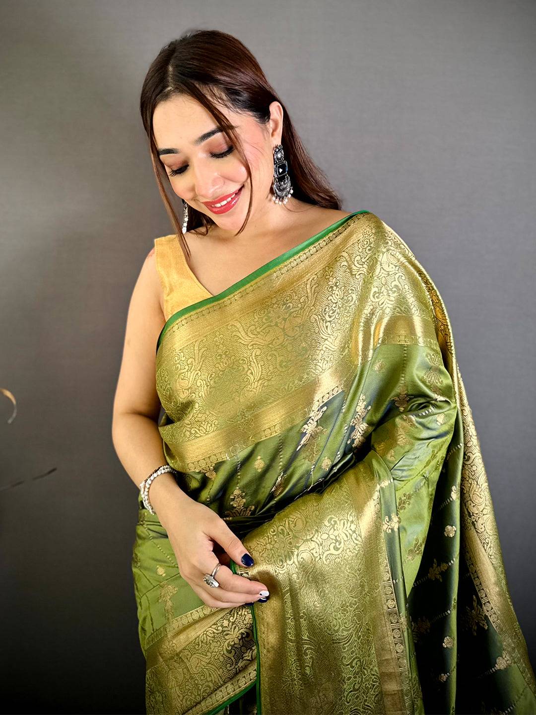 Radiant Banarasi Katan Big Zari Border Pattu Saree