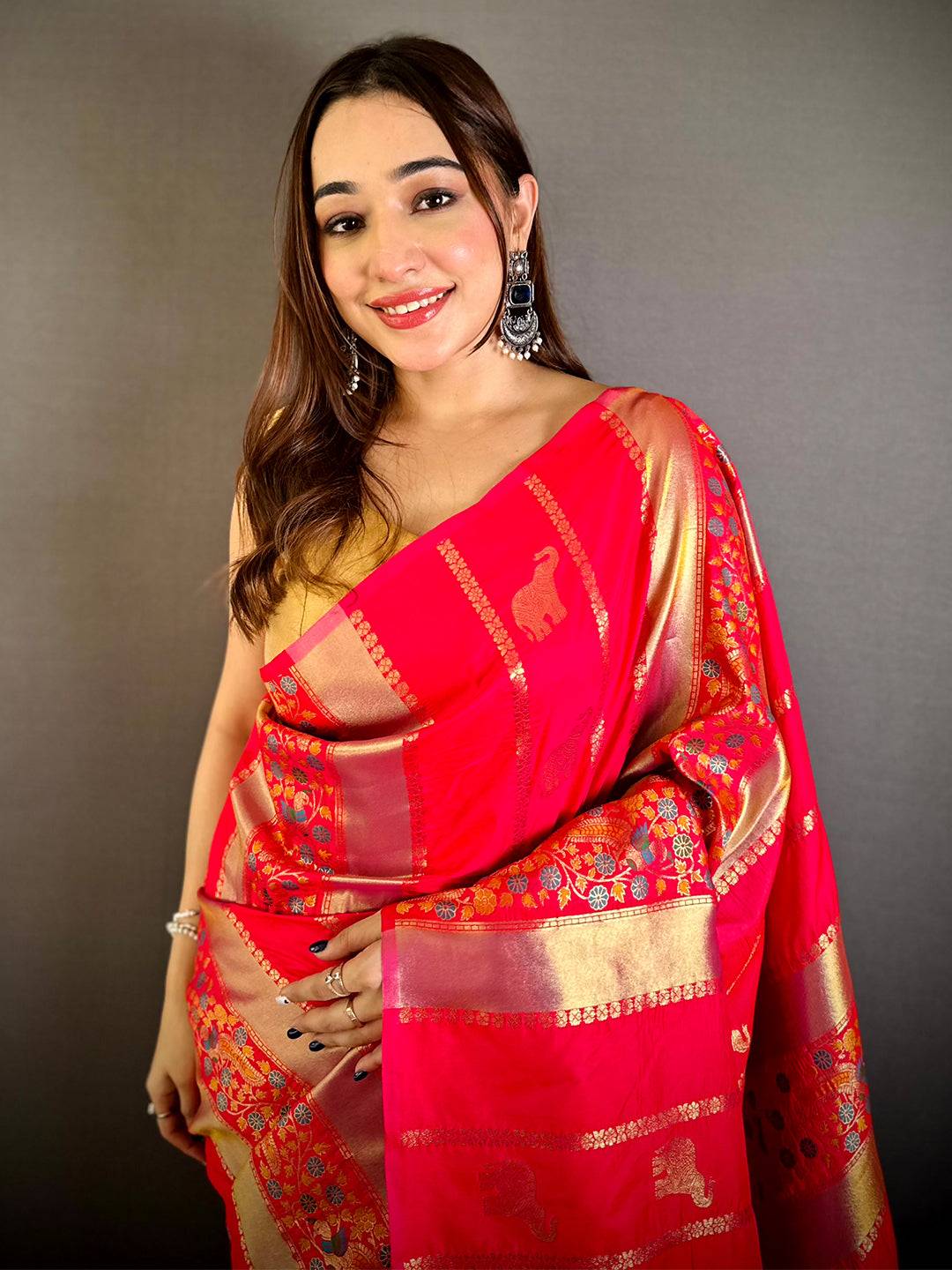 Artisan Gold Silver Zari Weaving Silk Pattu Saree
