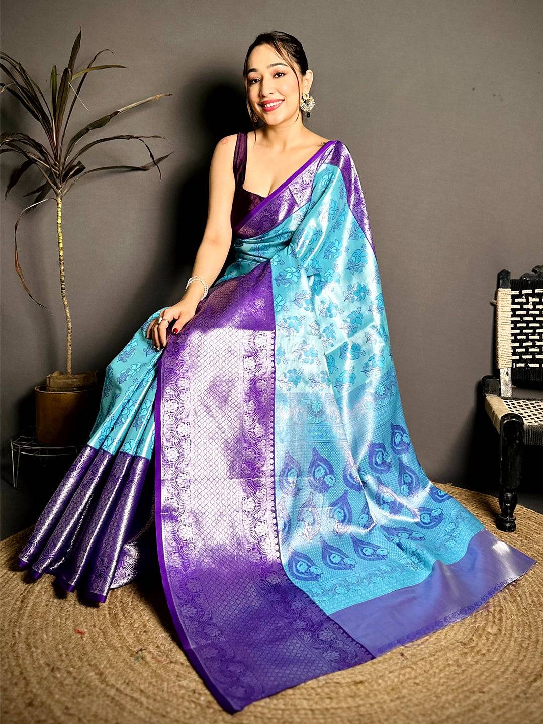 Vibrant Zari One Gram Tissue Kanchi Pattu Saree