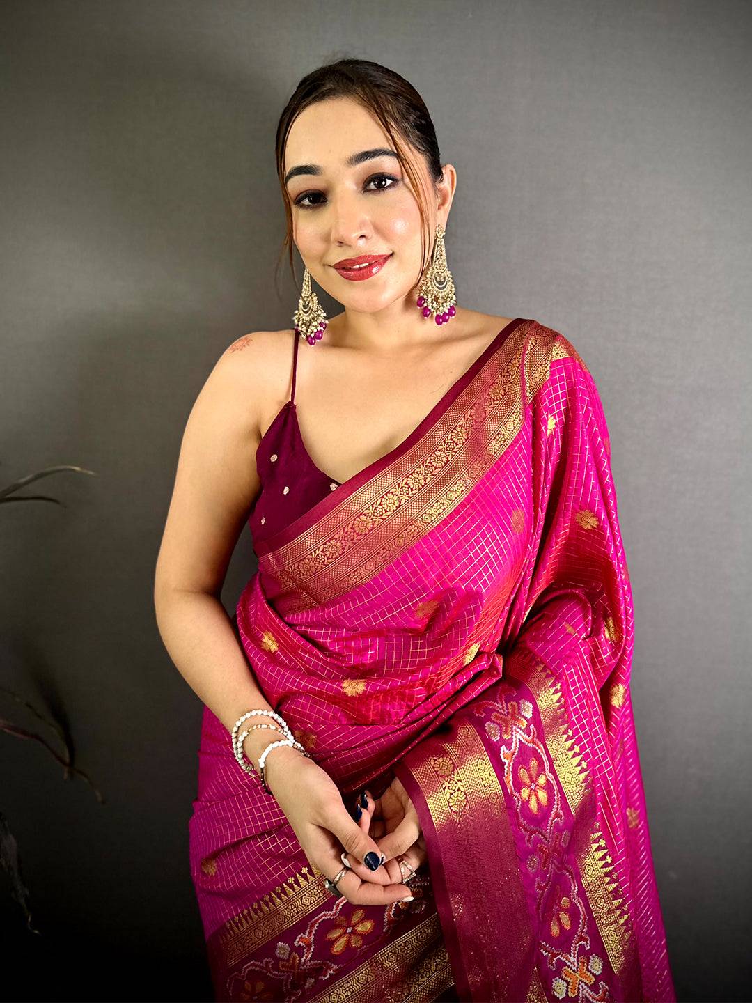 Celebrity Gold Zari Kanchi Silk Digital Pallu Pattu Saree