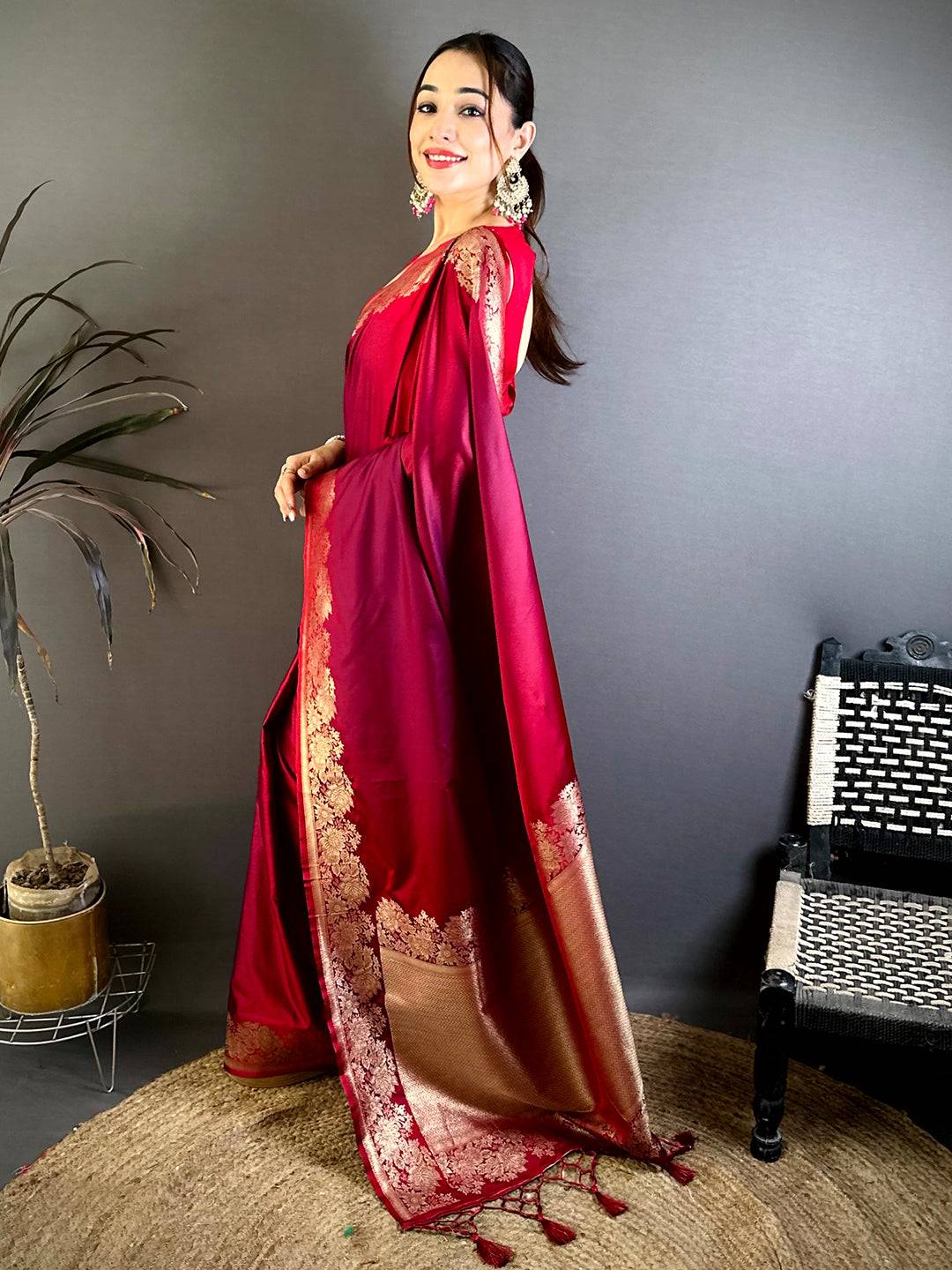 Regal Ombre Weaving Mashru Silk Pattu Saree