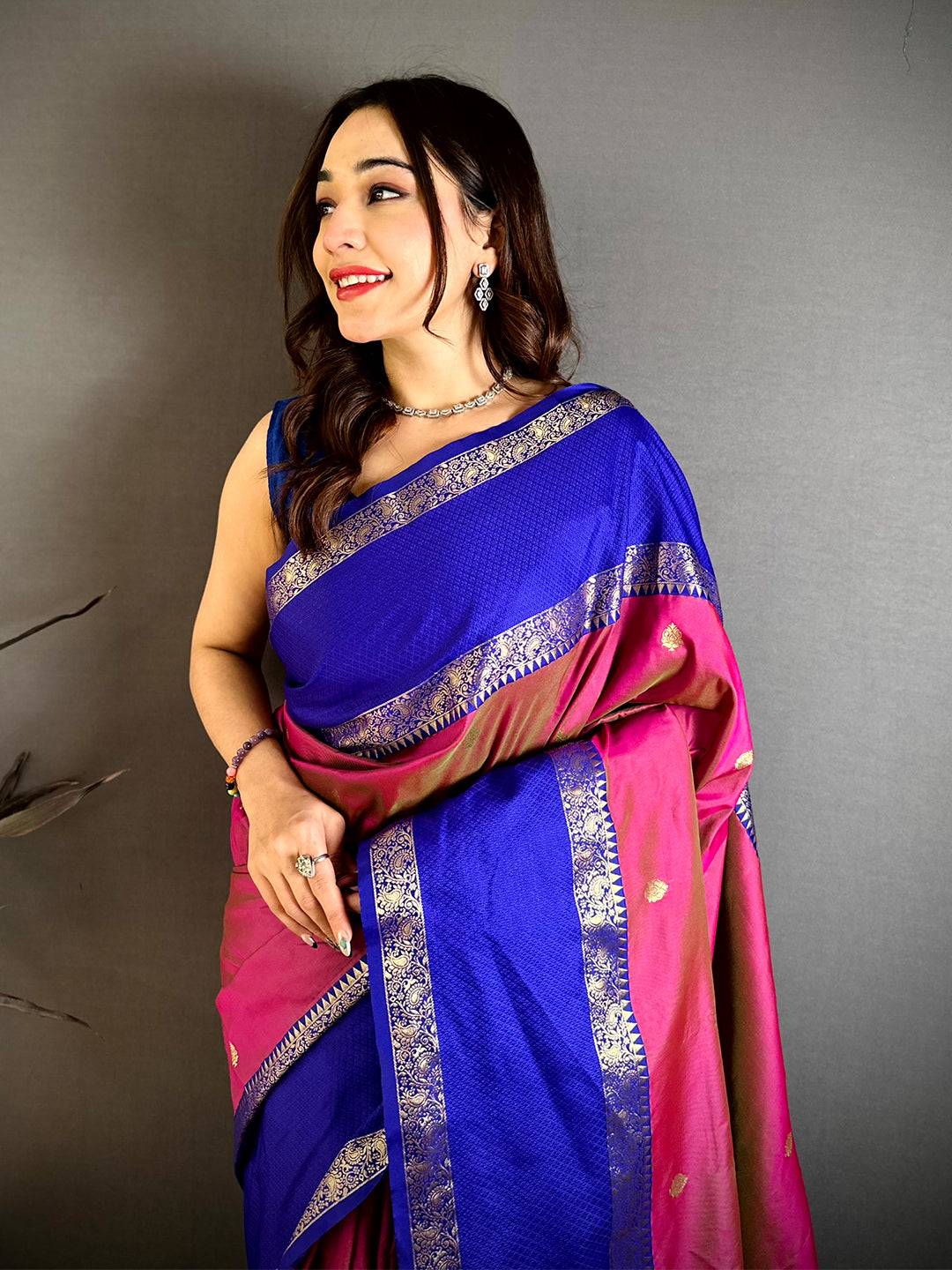 Wine Dual Tone Gadwal Pattu Saree