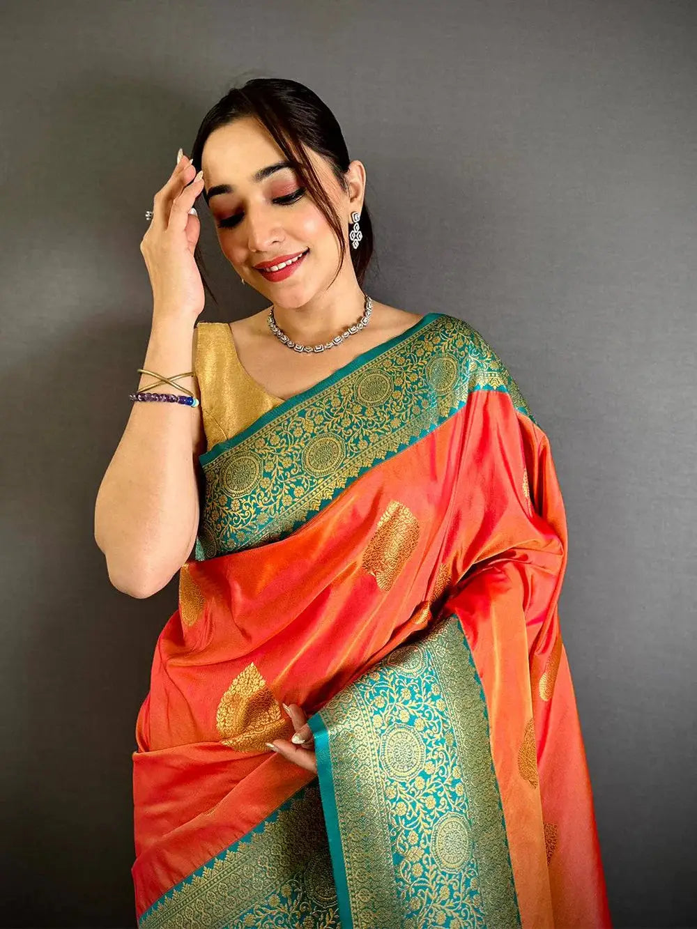 
Radiance Two Tone Soft Silk Pattu Saree


