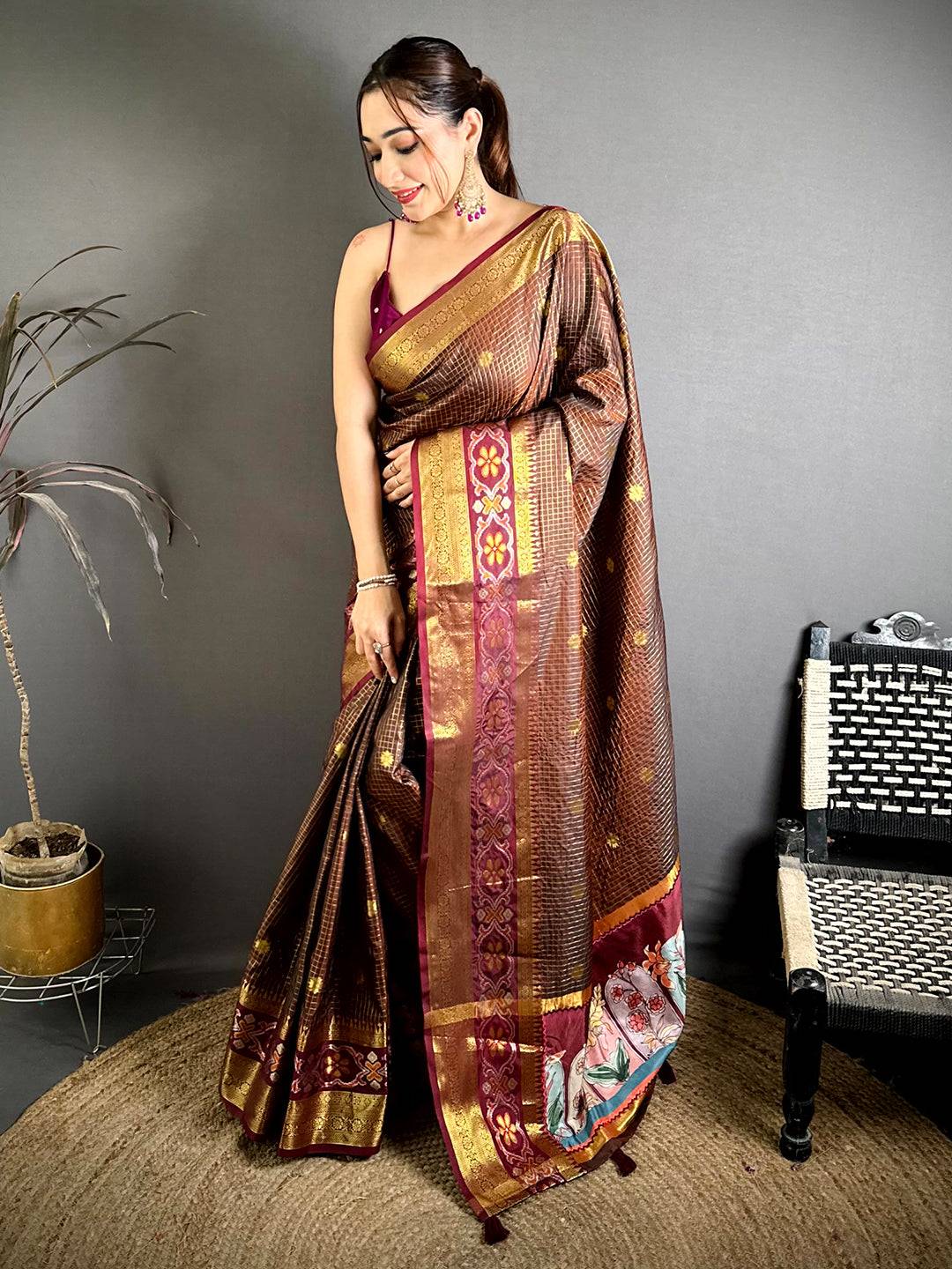 Graceful Gold Zari Kanchi Silk Digital Pallu Pattu Saree