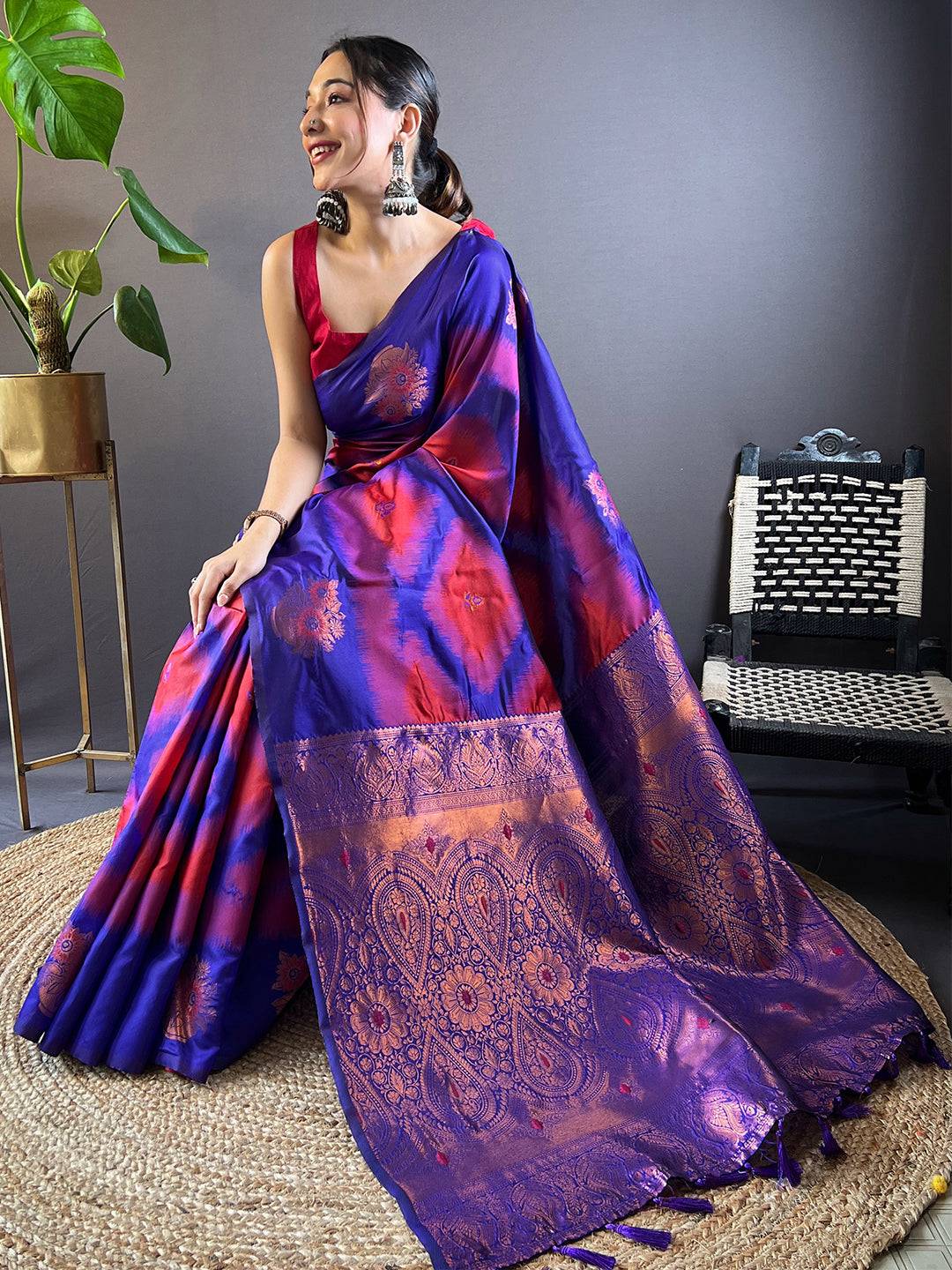 Rose Red Tussar Silk Ikkat Weaving Pattu Saree