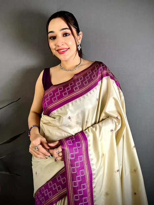 Stylish Gadwal Pattu Soft Silk Pattu Saree