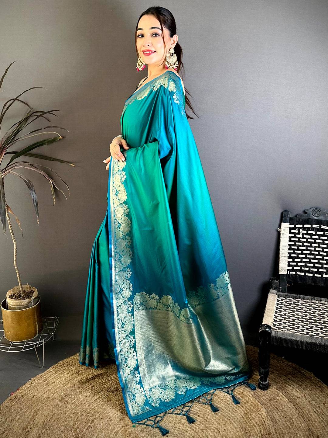 Stylish Ombre Weaving Mashru Silk Pattu Saree