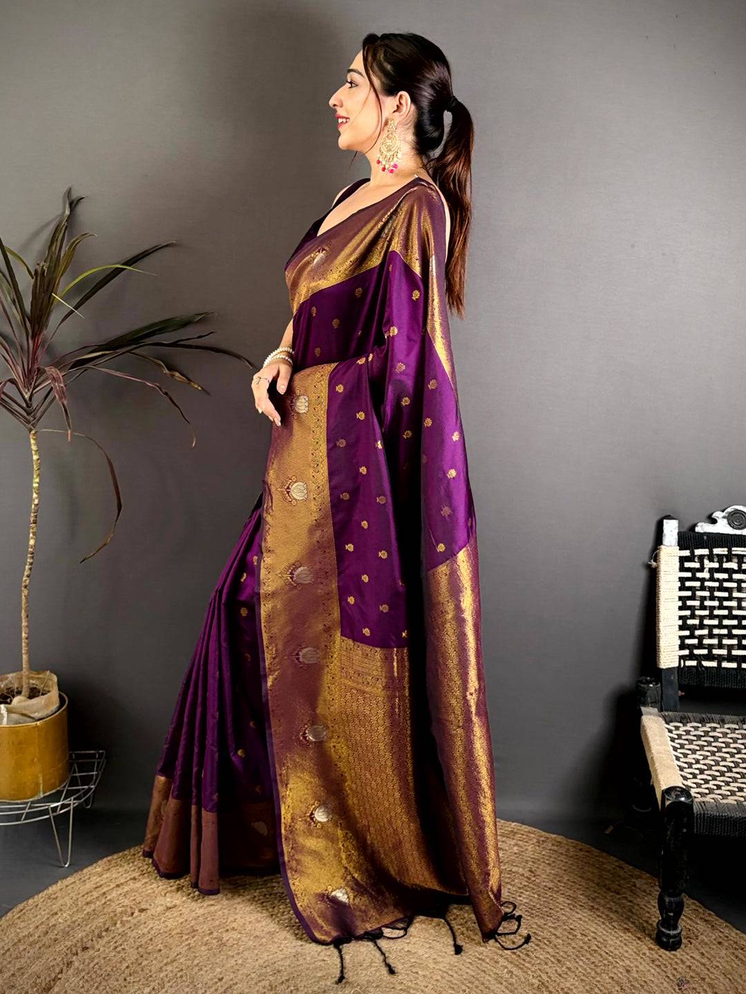 Elegant Ethnic Motif Soft Silk Rich Pallu Pattu Saree